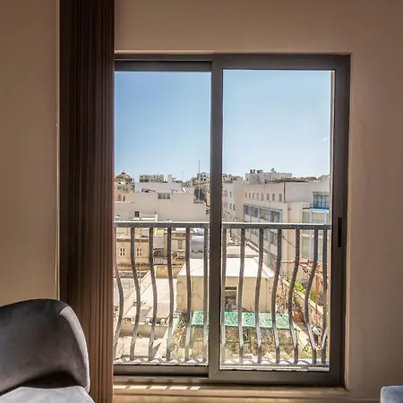 Designer, Fully Equipped Apt, Just Off Tower Road By 360 Estates Sliema