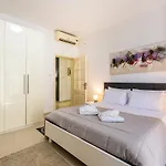 Designer, Fully Equipped Apt, Just Off Tower Road By 360 Estates Appartement