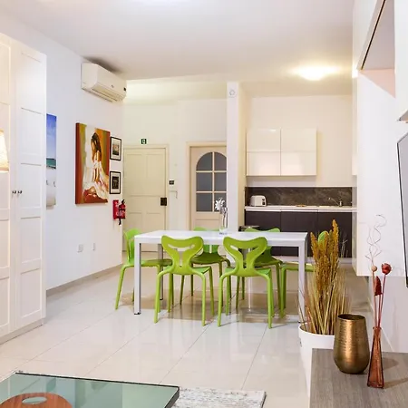 Διαμέρισμα Designer, Fully Equipped Apt, Just Off Tower Road By 360 Estates *