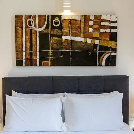 Designer, Fully Equipped Apt, Just Off Tower Road By 360 Estates Слима