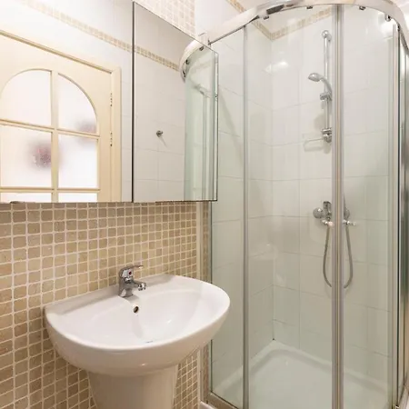 Designer, Fully Equipped Apt, Just Off Tower Road By 360 Estates Σλιέμα