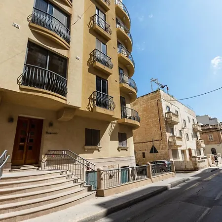 Designer, Fully Equipped Apt, Just Off Tower Road By 360 Estates