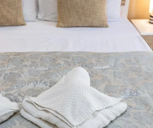 Designer, Fully Equipped Apt, Just Off Tower Road By 360 Estates * Sliema